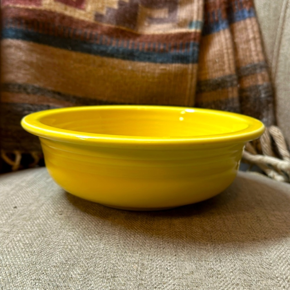 🌻 VTG Fiesta Sunflower Yellow medium serving bowl 19oz